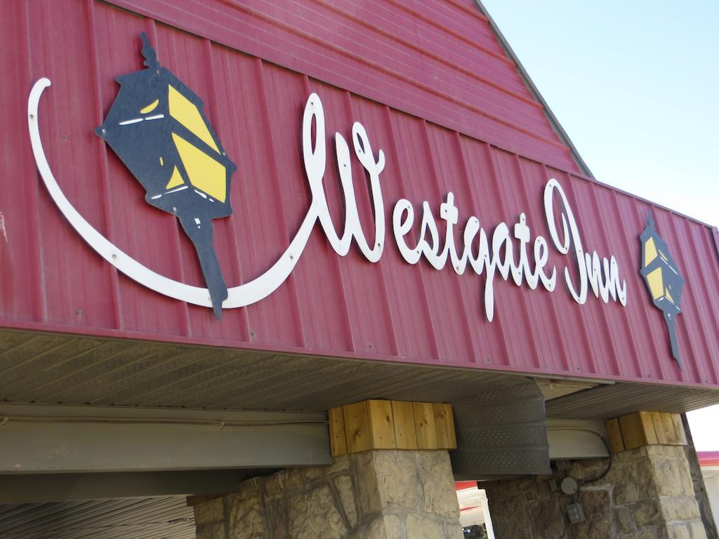 Westgate Inn Саскатун Экстерьер фото
