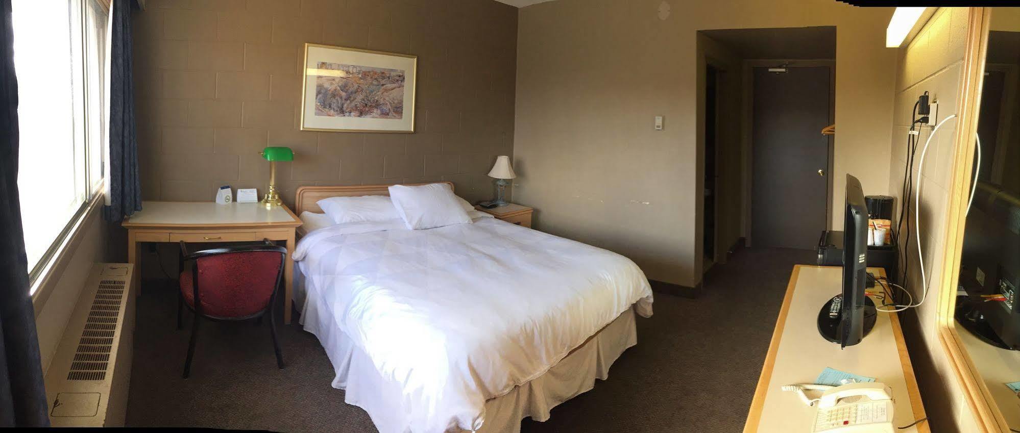 Westgate Inn Саскатун Экстерьер фото